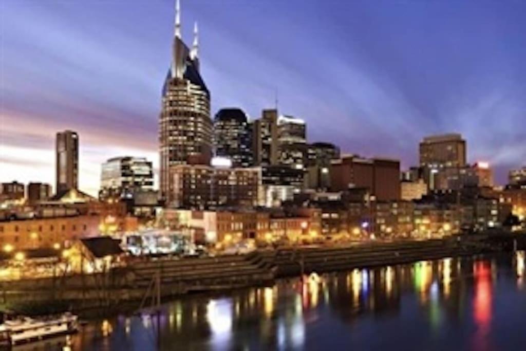 Downtown Nashville Riverfront Condo Bagian luar foto